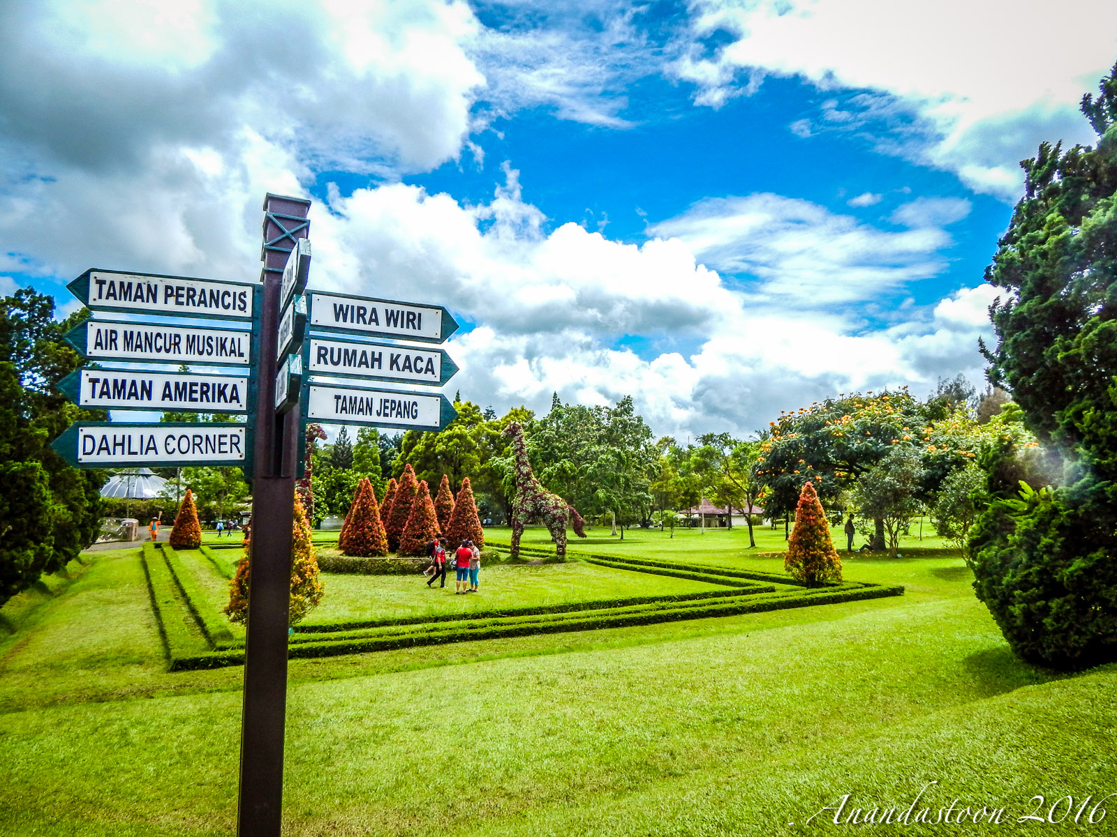 Taman Bunga Nusantara