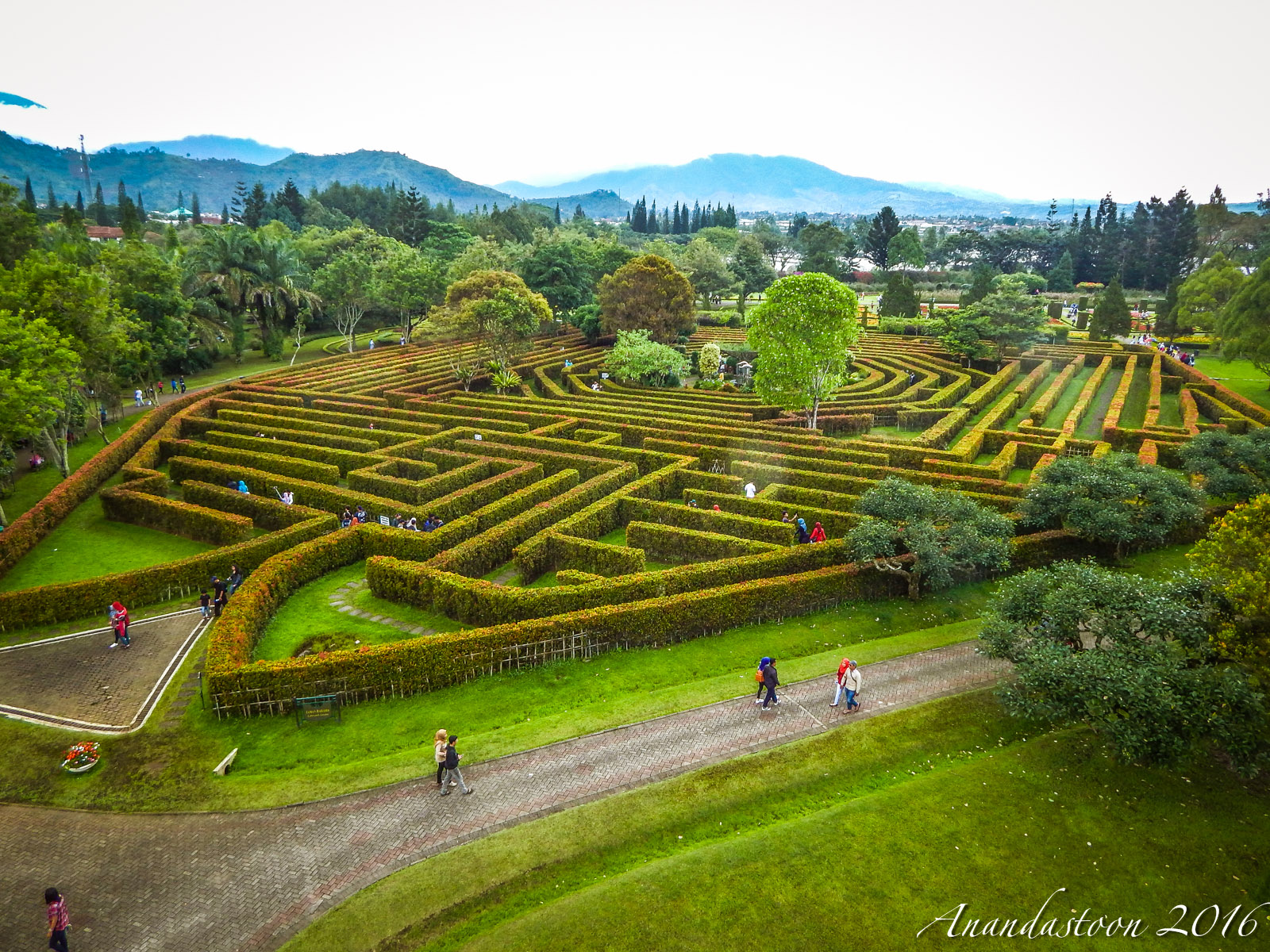Taman Bunga Nusantara