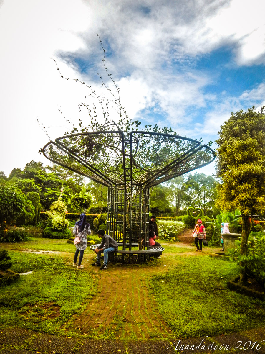 Taman Bunga Nusantara