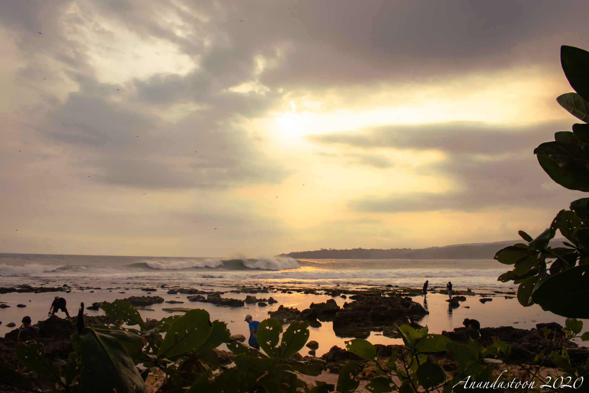 Pantai Tanjung Layar