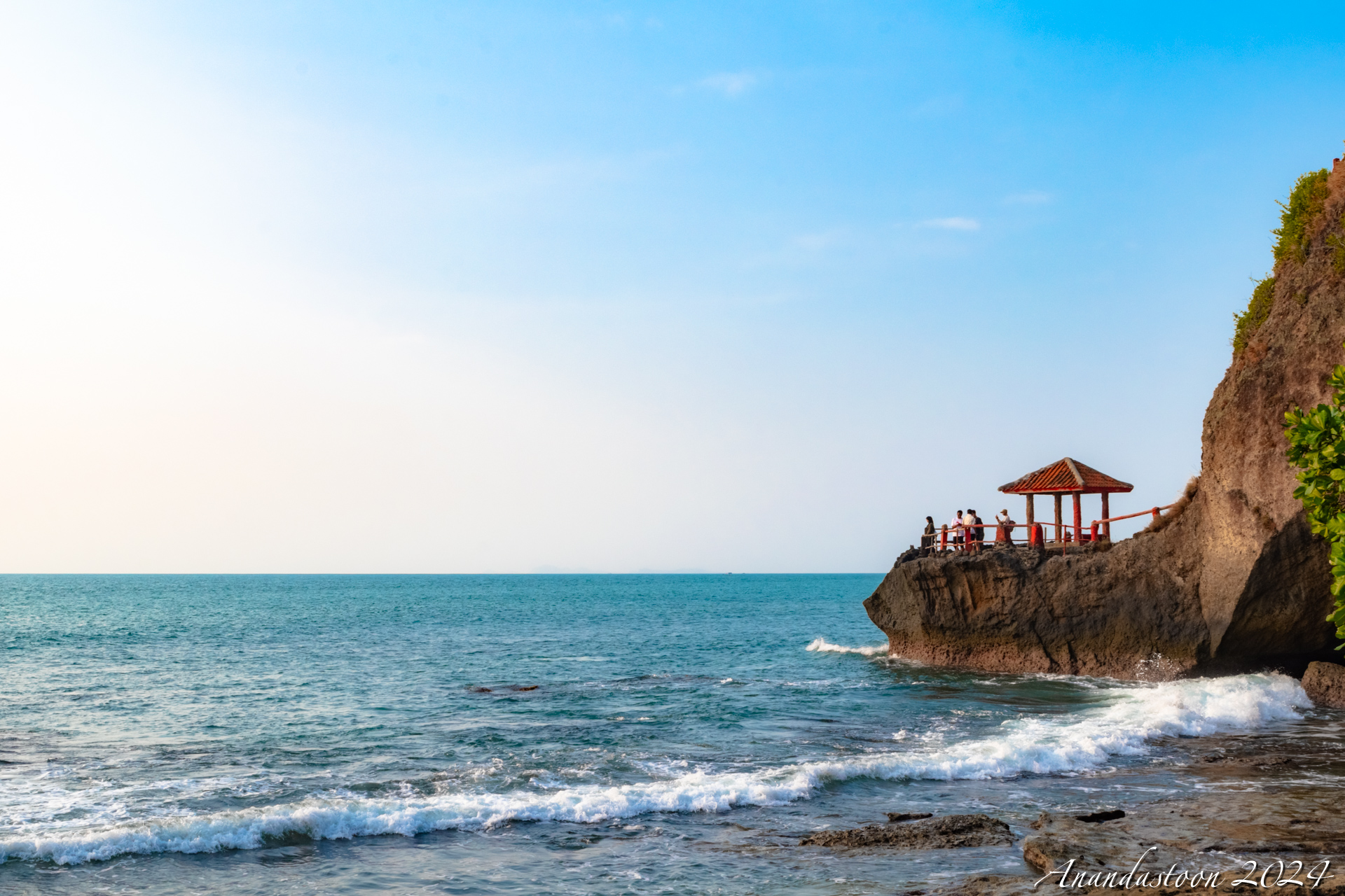 Pantai Karang Bolong